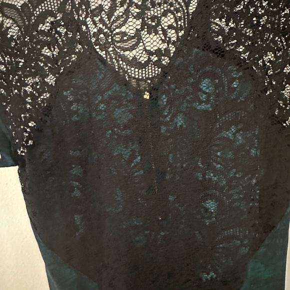 Express Top - Picture 5 of 5